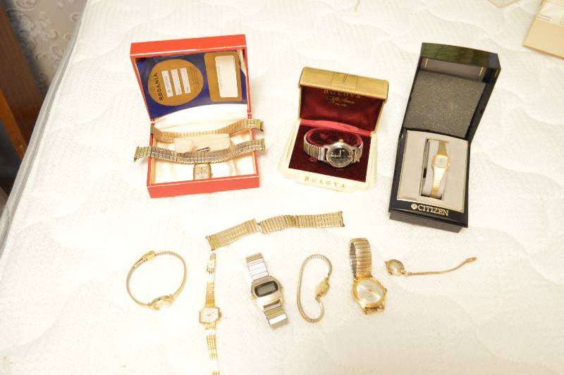 lot 1565 image: Misc Lot of Watches