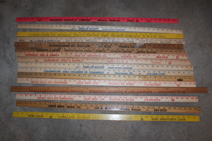 lot 1471 image: Lot of 15 Yardsticks and 1 Meter stick