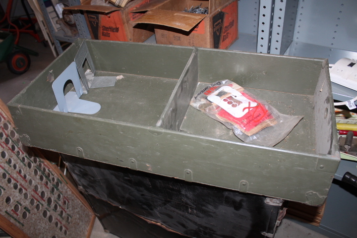 lot 1475 image: Wooden Tray for Footlocker