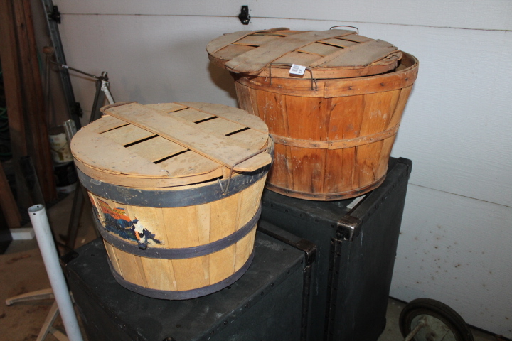 lot 1476 image: 2 Baskets