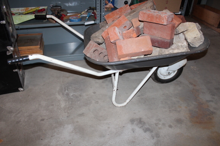lot 1479 image: Wheelbarrow