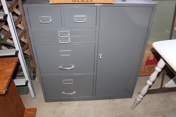 lot 1602 image: Metal Cabinet with Door (With Key) and Drawers - 34.5x17x37.75 tall