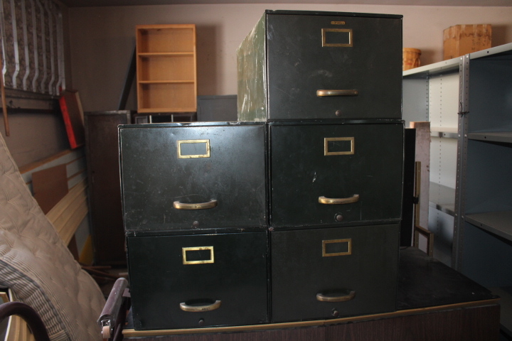 lot 1606 image: 5 Stackable Letter File Drawers