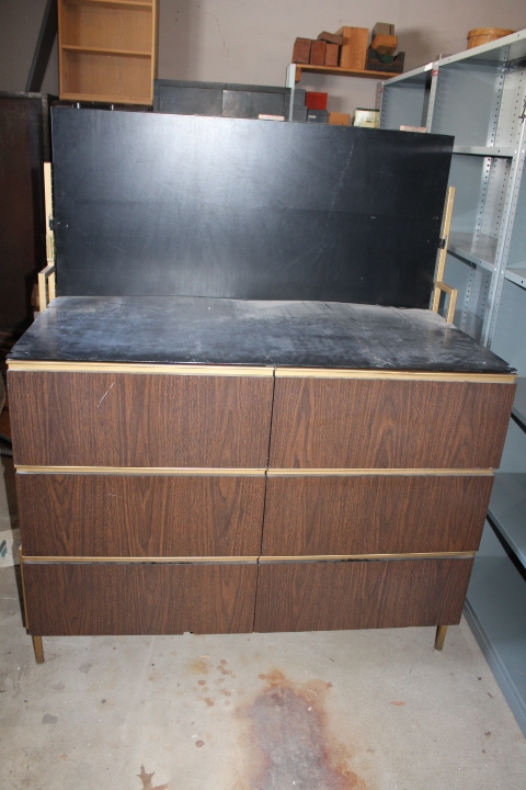 lot 1607 image: 6 Drawer Workbench  Dresser