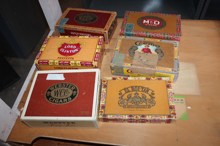 lot 1737 image: 6 Assorted Cigar Boxes