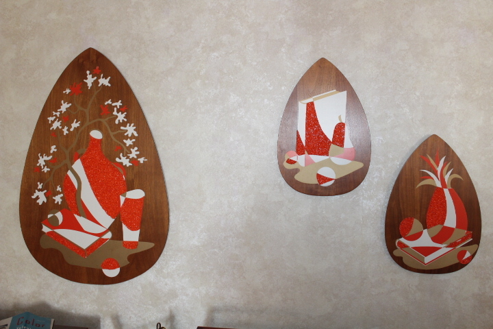 lot 1795 image: 3 pcs wall decor