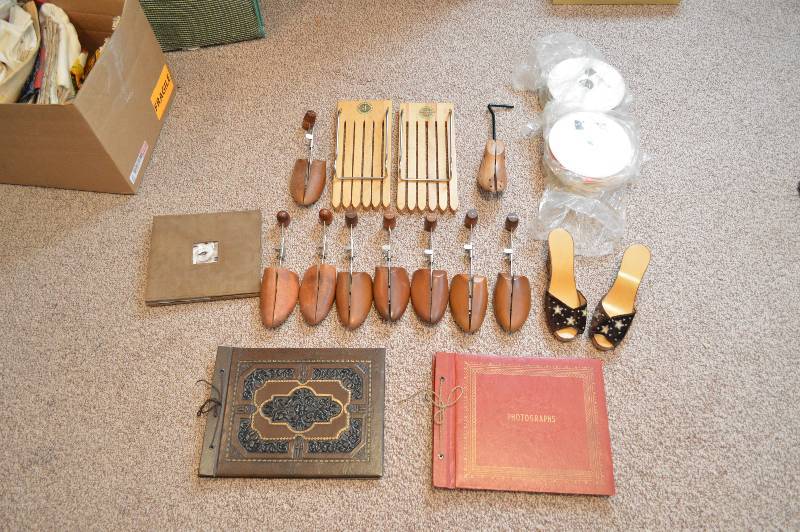 lot 1577 image: Catchall lot of scrapbooks, shoe stretchers, ribbon, and Pants Rak