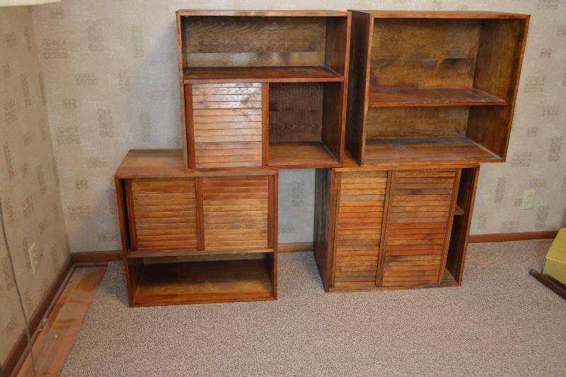 lot 1581 image: 4 Pc Stacking Cube Storage