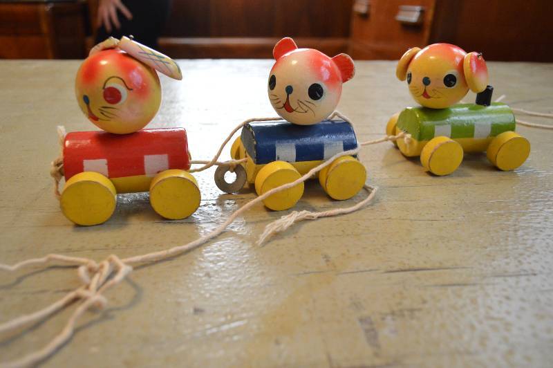 lot 1595 image: Wooden train vintage kids toy