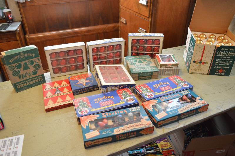 lot 1632 image: Christmas Decor - ornaments, lights, and more