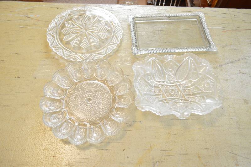 lot 1638 image: 4 serving dishes