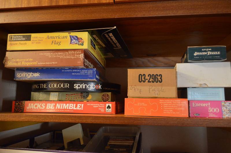 lot 1647 image: Assorted games