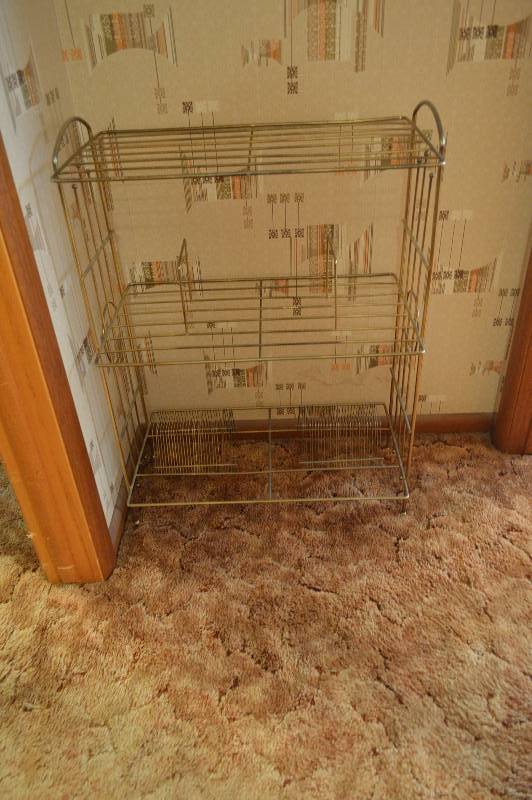 lot 1657 image: Record rack