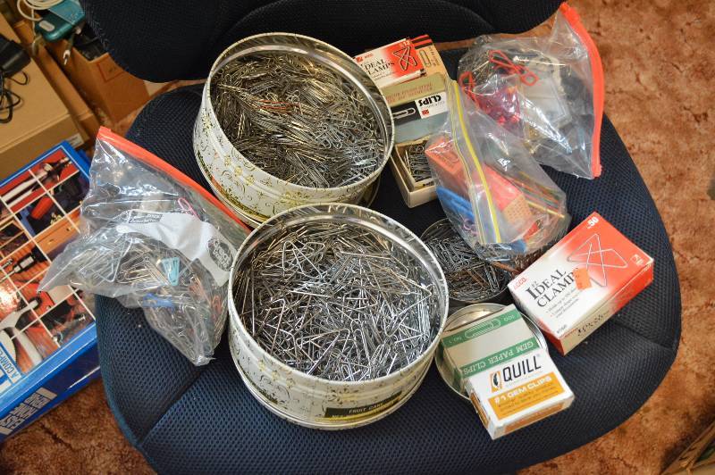 lot 1659 image: Large lot of paper clips & Ideal Clamps