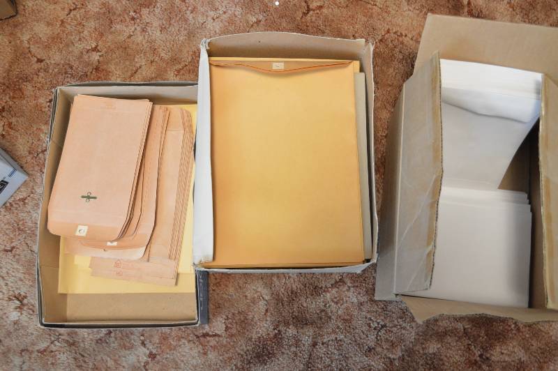 lot 1661 image: Large Lot assorted envelopes