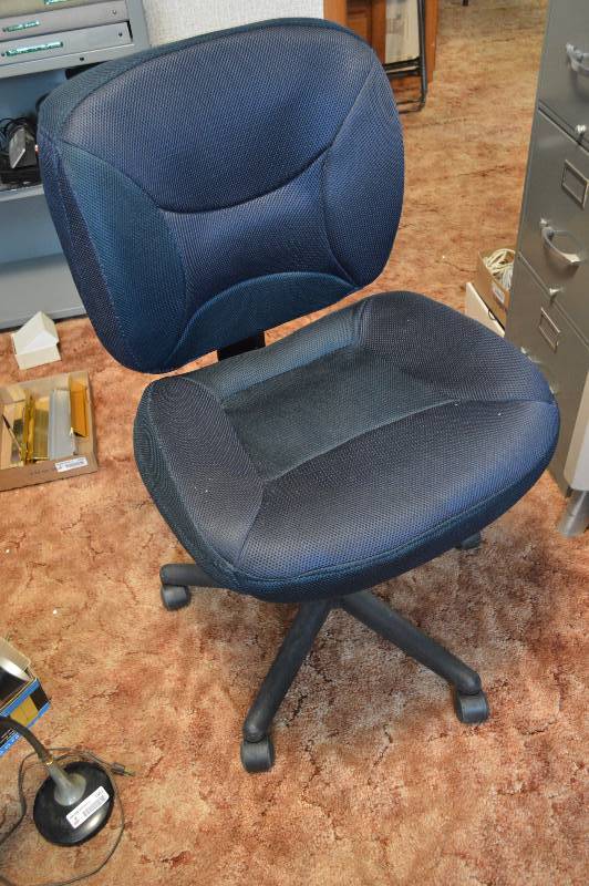 lot 1667 image: Office Chair