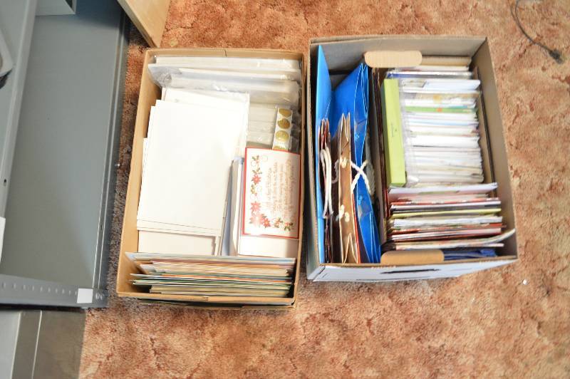 lot 1668 image: Large lot of assorted greeting cards & envelopes (2 boxes)