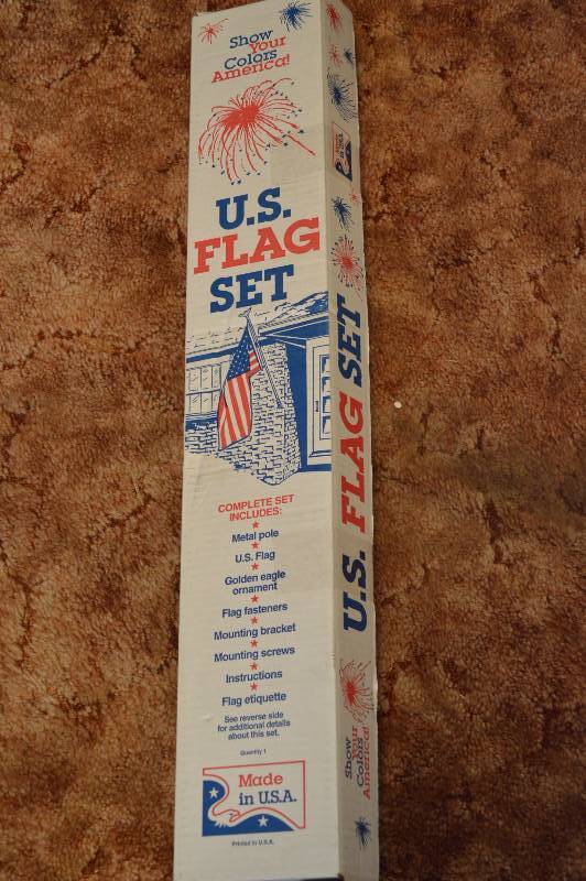 lot 1670 image: US Flag Set