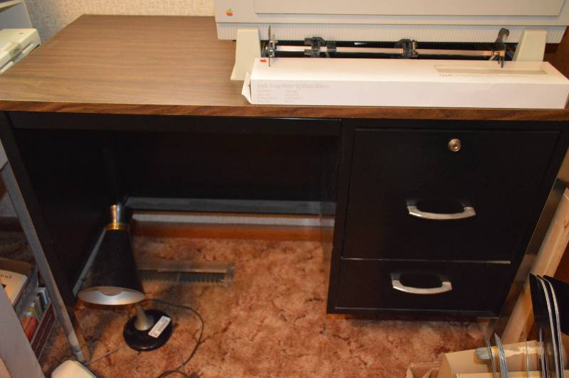 lot 1699 image: Desk Desk only