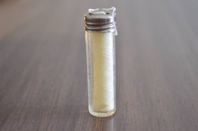 lot 1775 image: Antique floss container