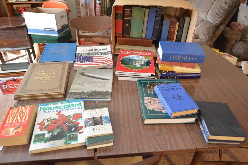 lot 1806 image: Box of Books