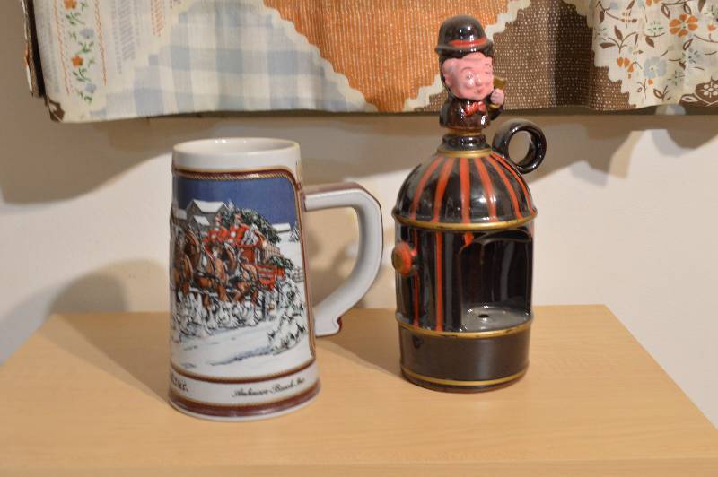 lot 1169 image: Budweiser Stein and decanter