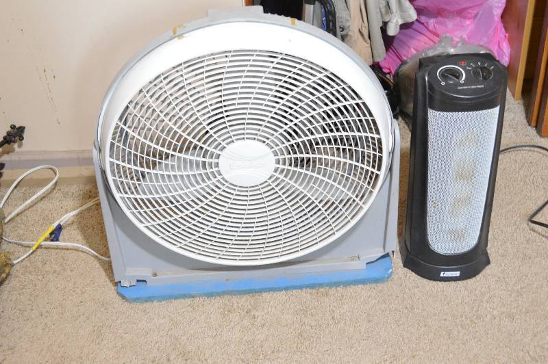 lot 1185 image: Heater and fan
