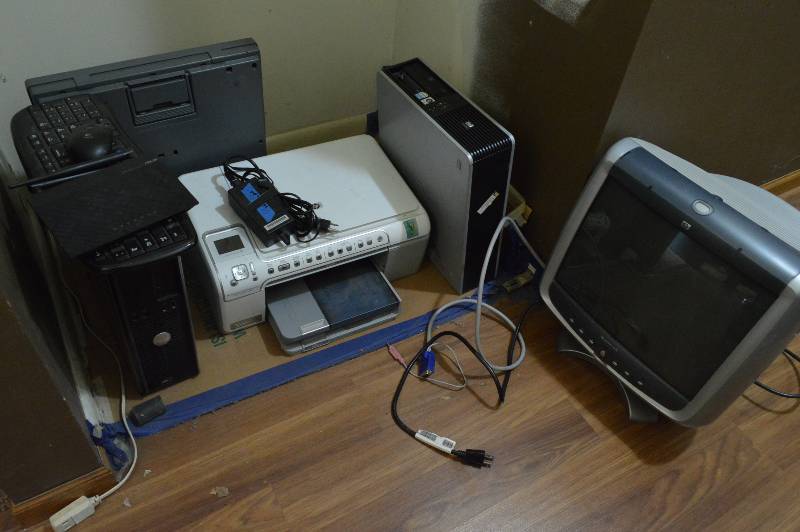 lot 1205 image: 2 CPUs, moniter, printer and typewriter