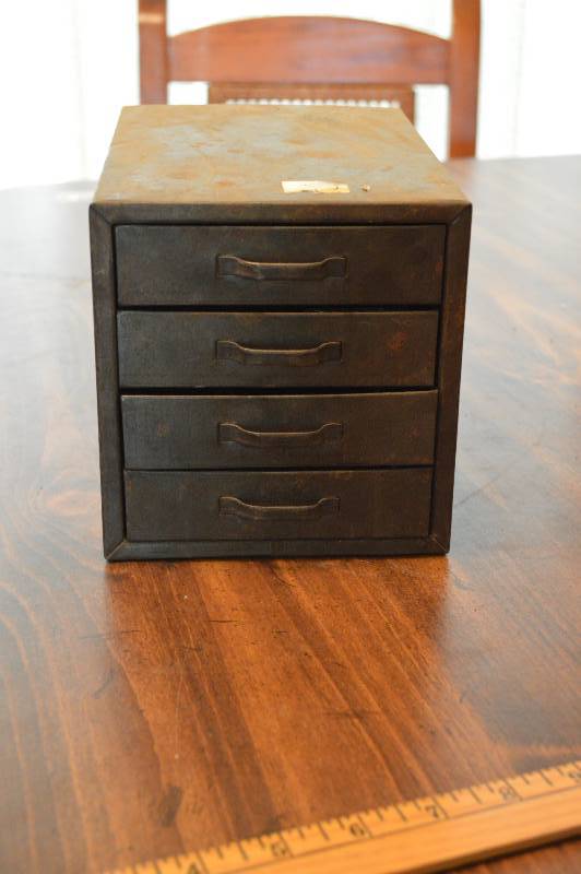 lot 1228 image: 4 drawer parts cabinet