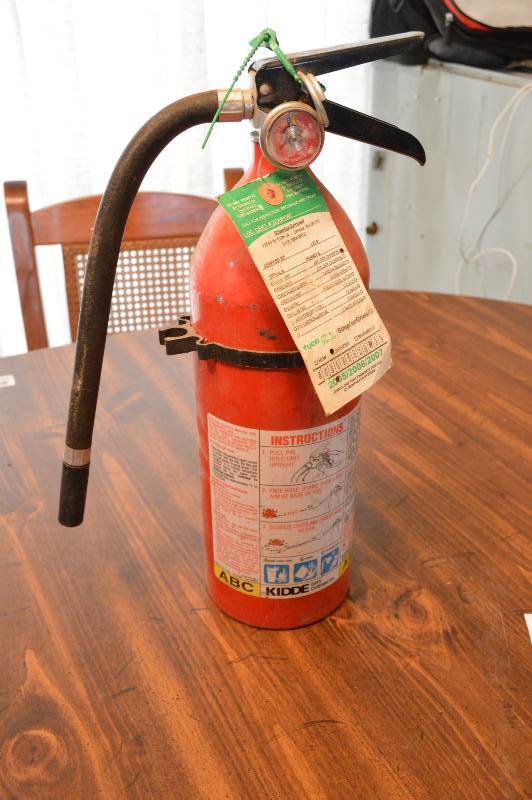 lot 1233 image: Fire Extinguisher