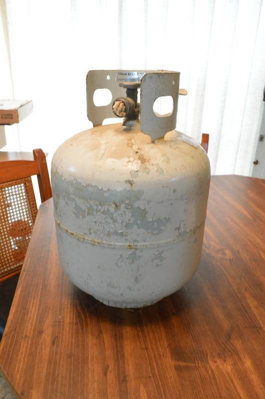 lot 1253 image: LP tank with OPD valve - appears full