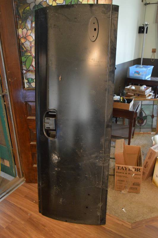 lot 1267 image: Ford tailgate