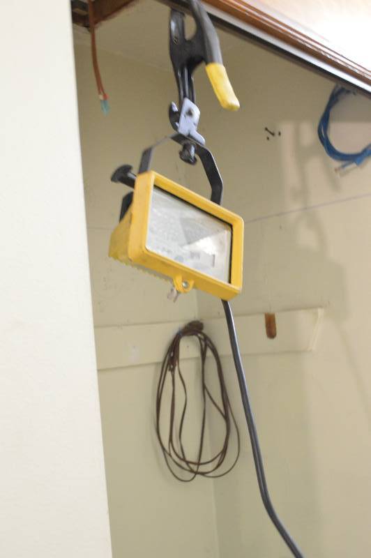 lot 1269 image: Clip on work light - works
