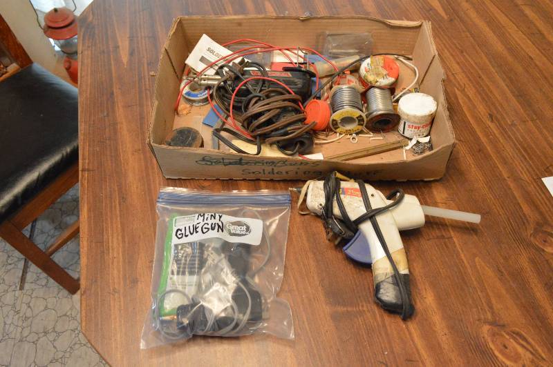 lot 1287 image: Solder gun with solder and 2 glue guns