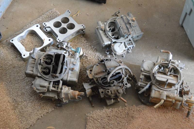 lot 1291 image: Assorted carburetors