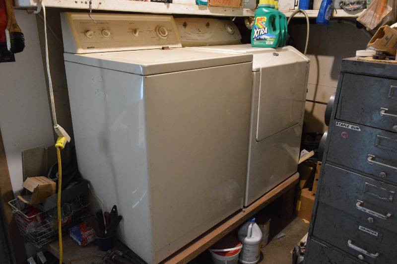 lot 1292 image: Kenmore washer and maytag electric dryer