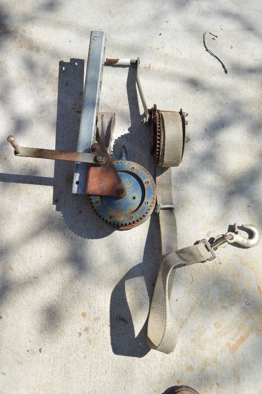 lot 1968 image: 2 boat trailer winches