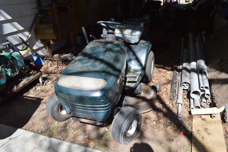 lot 1969 image: Craftsman 42 riding lawnmower