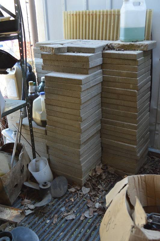 lot 1987 image: Paving Stones - approx 85 square feet