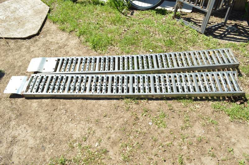 lot 2493 image: Pair of ramps