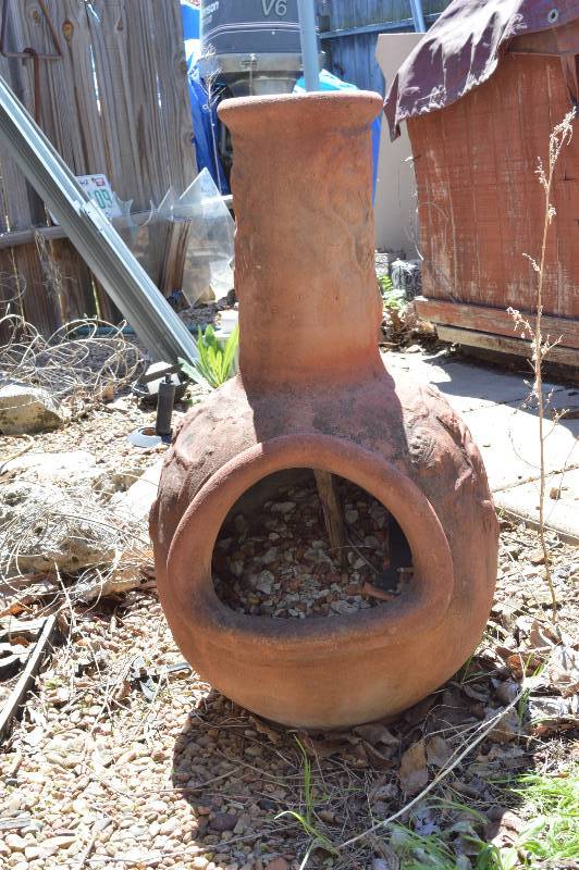 lot 2501 image: Chimenea
