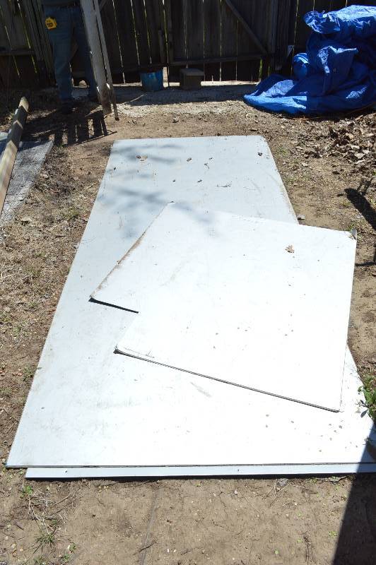lot 2521 image: Laminated aluminum sheeting