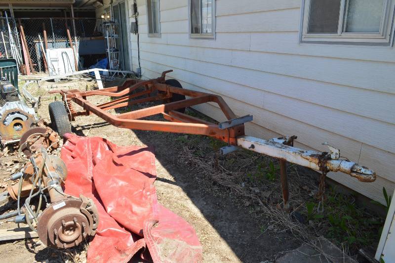 lot 2526 image: Trailer frame with bulldog hitch