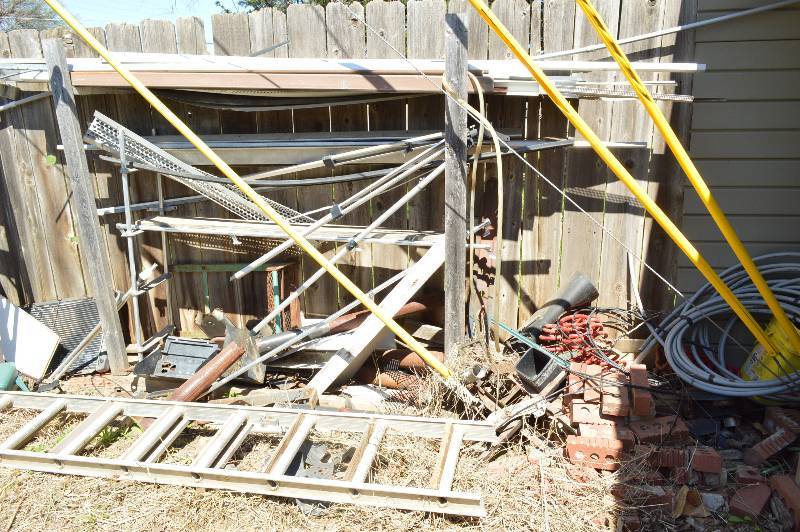 lot 2539 image: All remaining scrap metal on property - NO processing on property - Load it or leave it