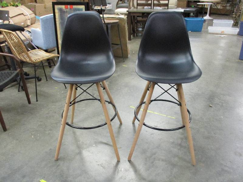 lot 131 image: Pair of Mid Century Modern Style Barstools
