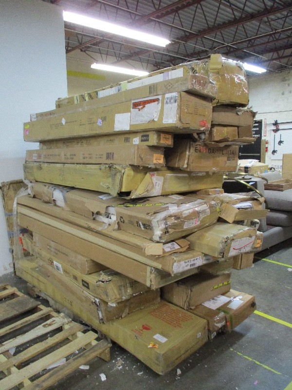 lot 207 image: HUGE Pallet of Furniture Parts