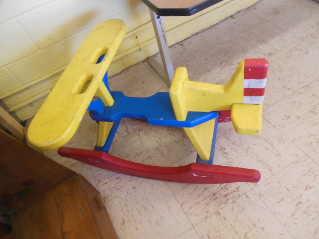 lot 6023 image: 37 Long Wood Airplane