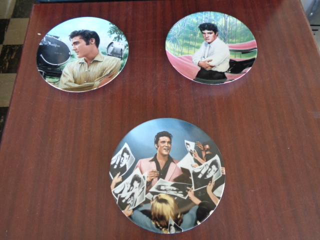 lot 6035 image: 1988 and 2- 1990 Elvis Presley Enterprises Inc. Collector Plates