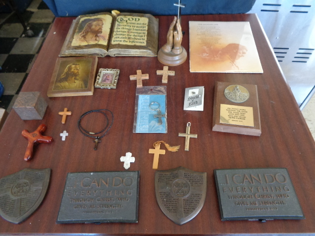 lot 6036 image: Religiuos Dcor
