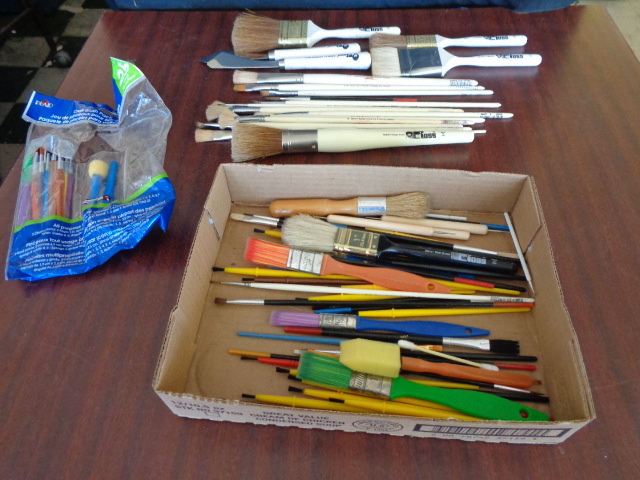 lot 6062 image: Paint Brushes most appear new